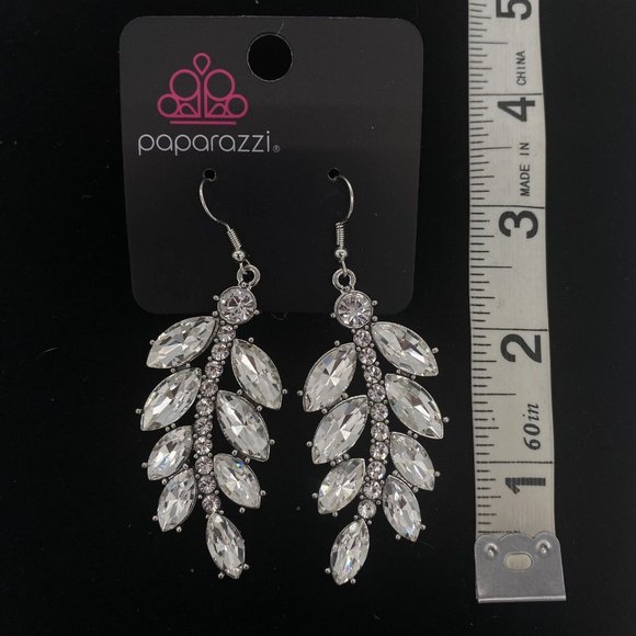 Paparazzi Fashion Jewelry Ice Garden Gala White Hook Earrings - Picture 2 of 3